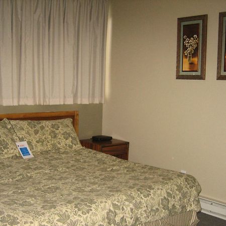 Continental Inn Cheboygan Εξωτερικό φωτογραφία