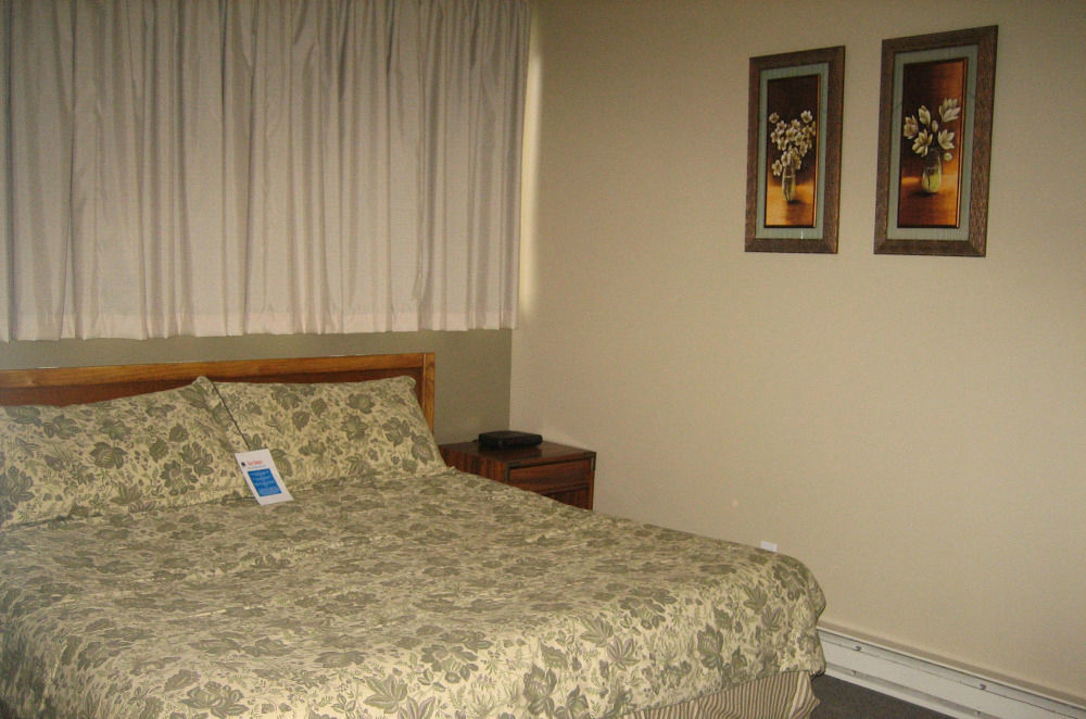 Continental Inn Cheboygan Εξωτερικό φωτογραφία